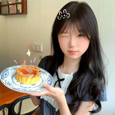 桃花含露又春风